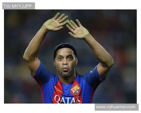 足球传奇人物雕塑展现球场英姿 彰显伟大运动精神与历史魅力